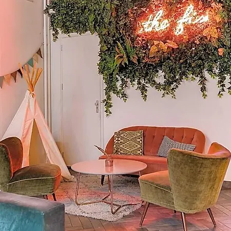 Clinkmama Hotel