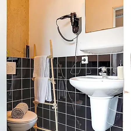 Clinkmama Hotel 2*