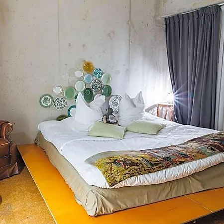 Clinkmama Hotel