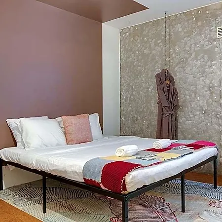 Clinkmama Hotel 2*